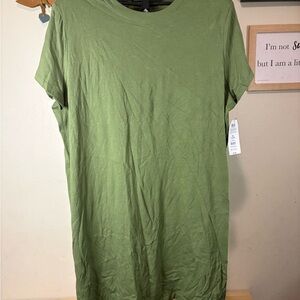 Time and Tru Green Midi Dress